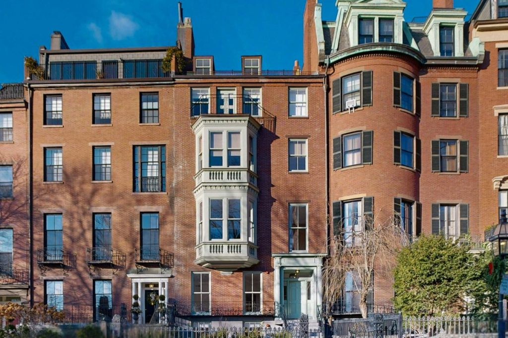Exterior of an historic home in Beacon Hill renovated with design by Choo Architects